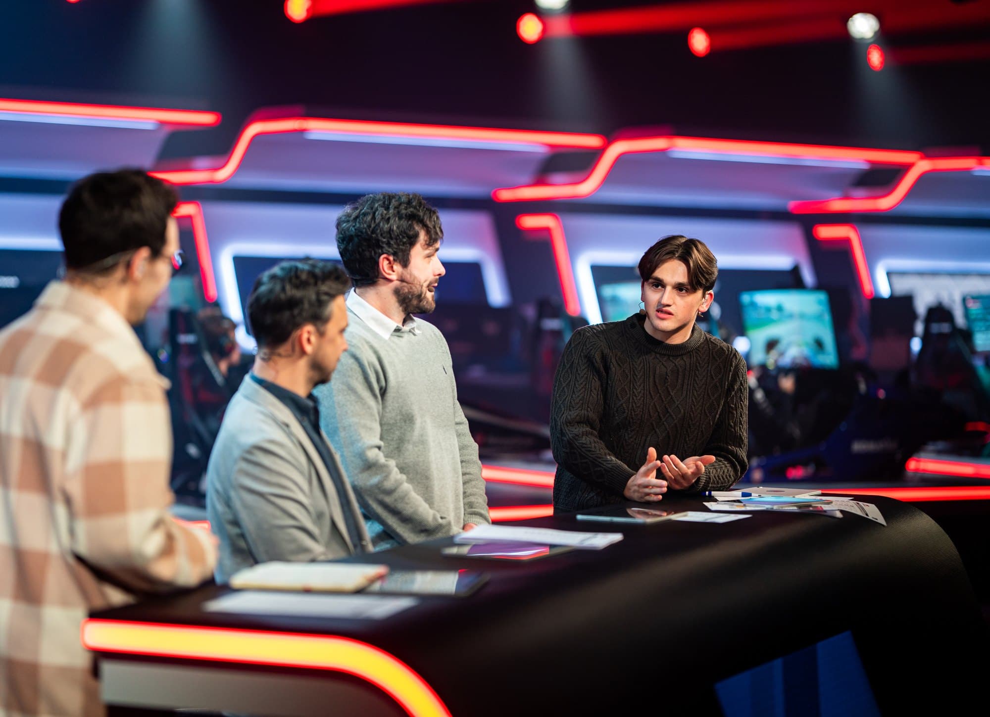 Marcel Kiefer talking at the F1 Sim Racing broadcast desk